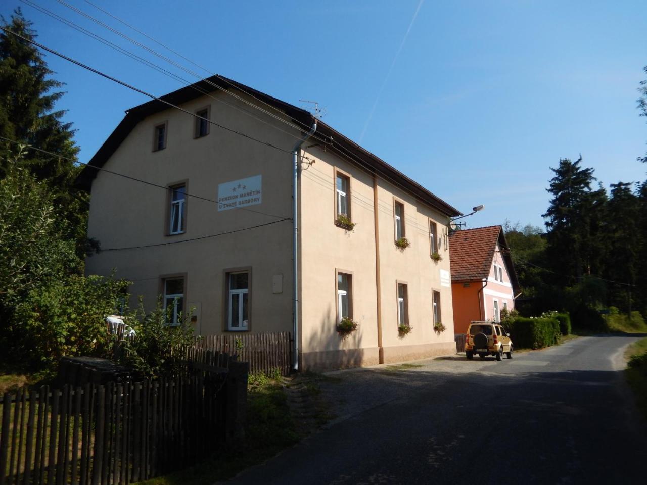Penzion Manetin U Sv. Barbory Exterior foto